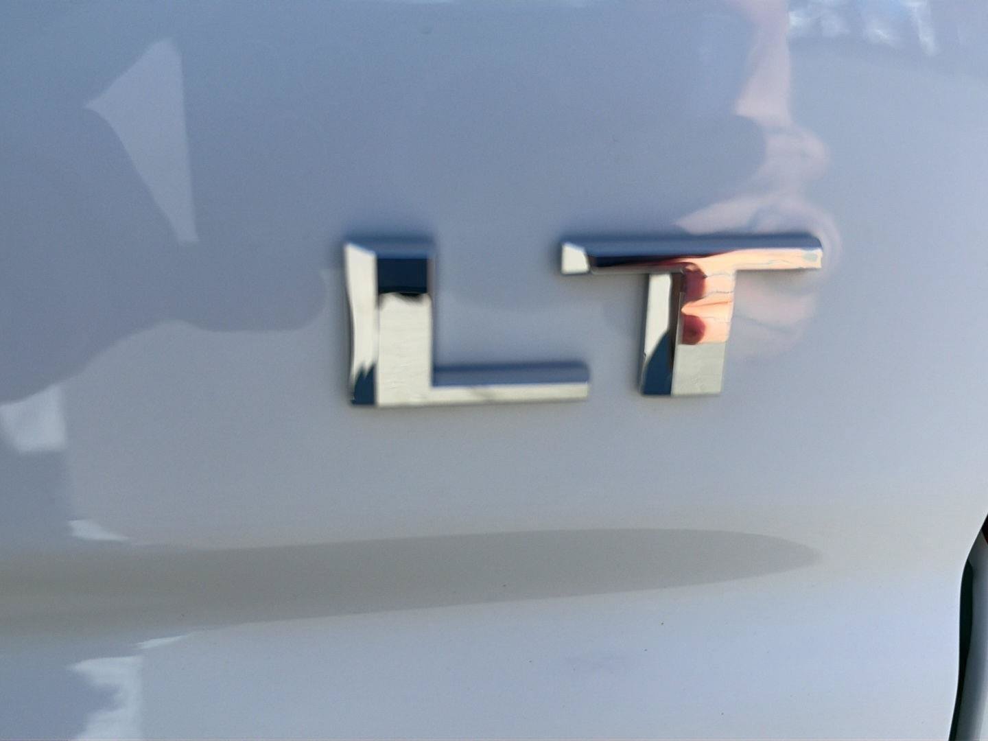 Used 2024 Chevrolet Silverado 1500 LT AWD/4WD image 12