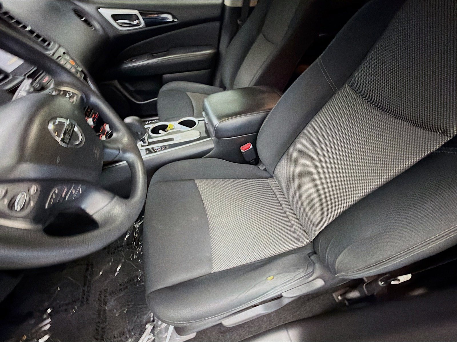 Used 2018 Nissan Pathfinder S FWD image 11