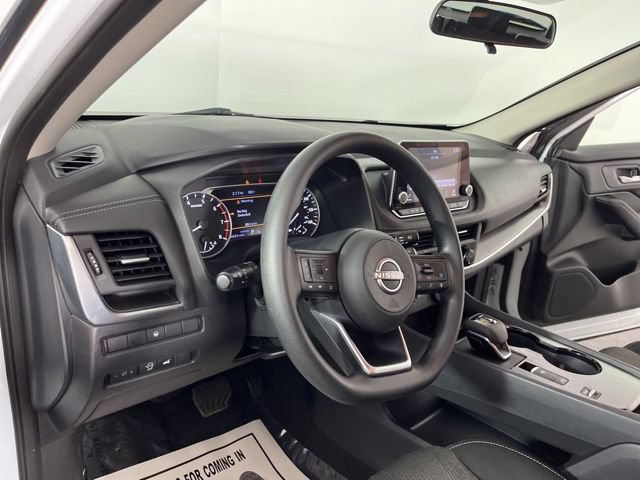 Used 2024 Nissan Rogue SV FWD image 21