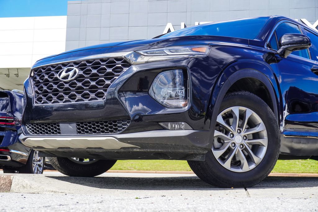 Used 2019 Hyundai Santa Fe SEL image 2