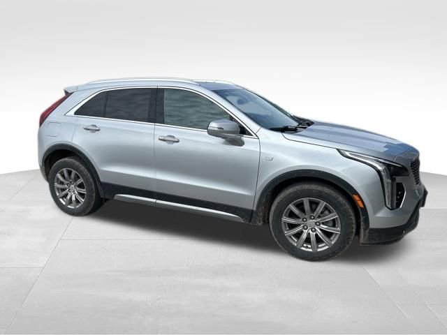 Used 2021 Cadillac XT4 Premium Luxury w/ Enhanced Visibility Package AWD/4WD image 4