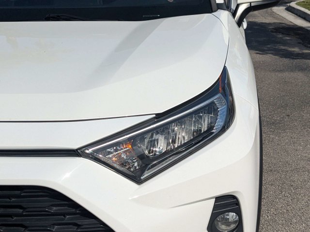 Used 2021 Toyota RAV4 XLE w/ Convenience Package FWD image 12