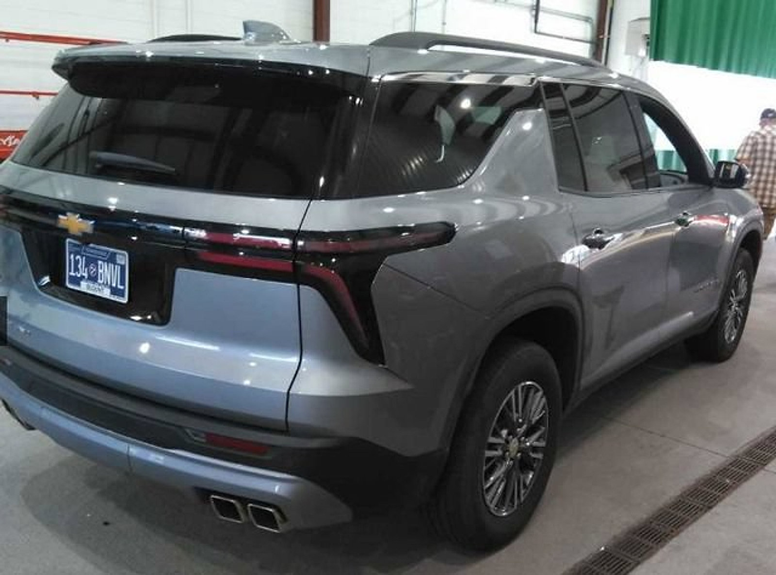 Used 2025 Chevrolet Traverse LT AWD/4WD image 6