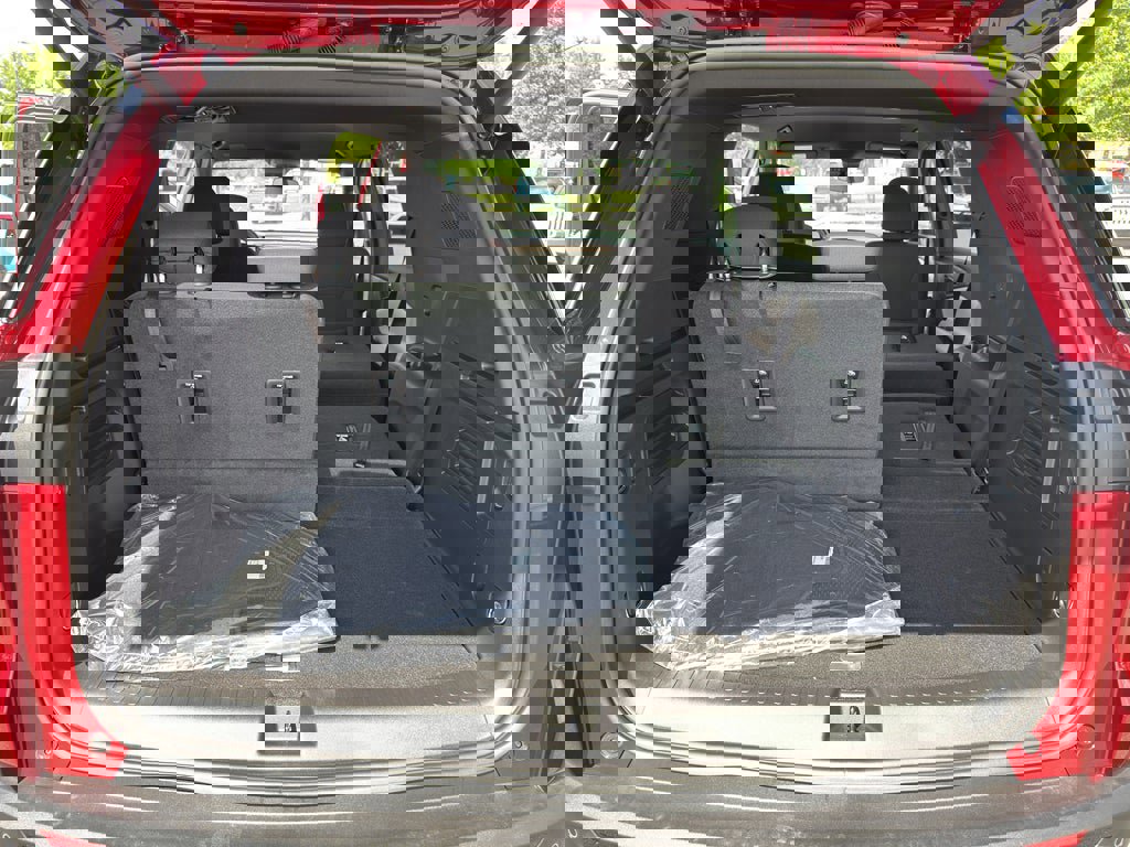 New 2026 Chevrolet Traverse LT image 28