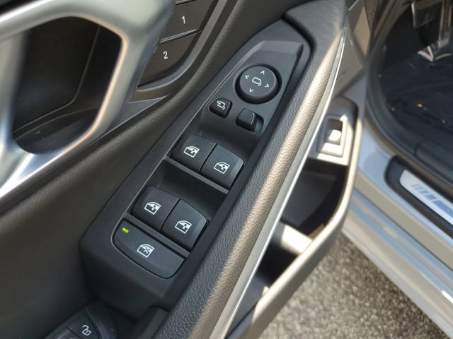 Used 2023 BMW 330i Sedan w/ M Sport Package RWD image 20