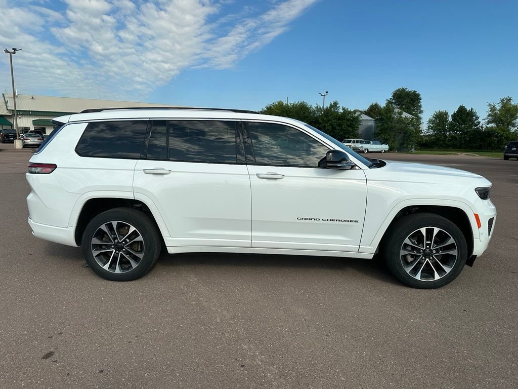 Used 2021 Jeep Grand Cherokee L Overland w/ Advanced Protech Group III AWD/4WD image 28