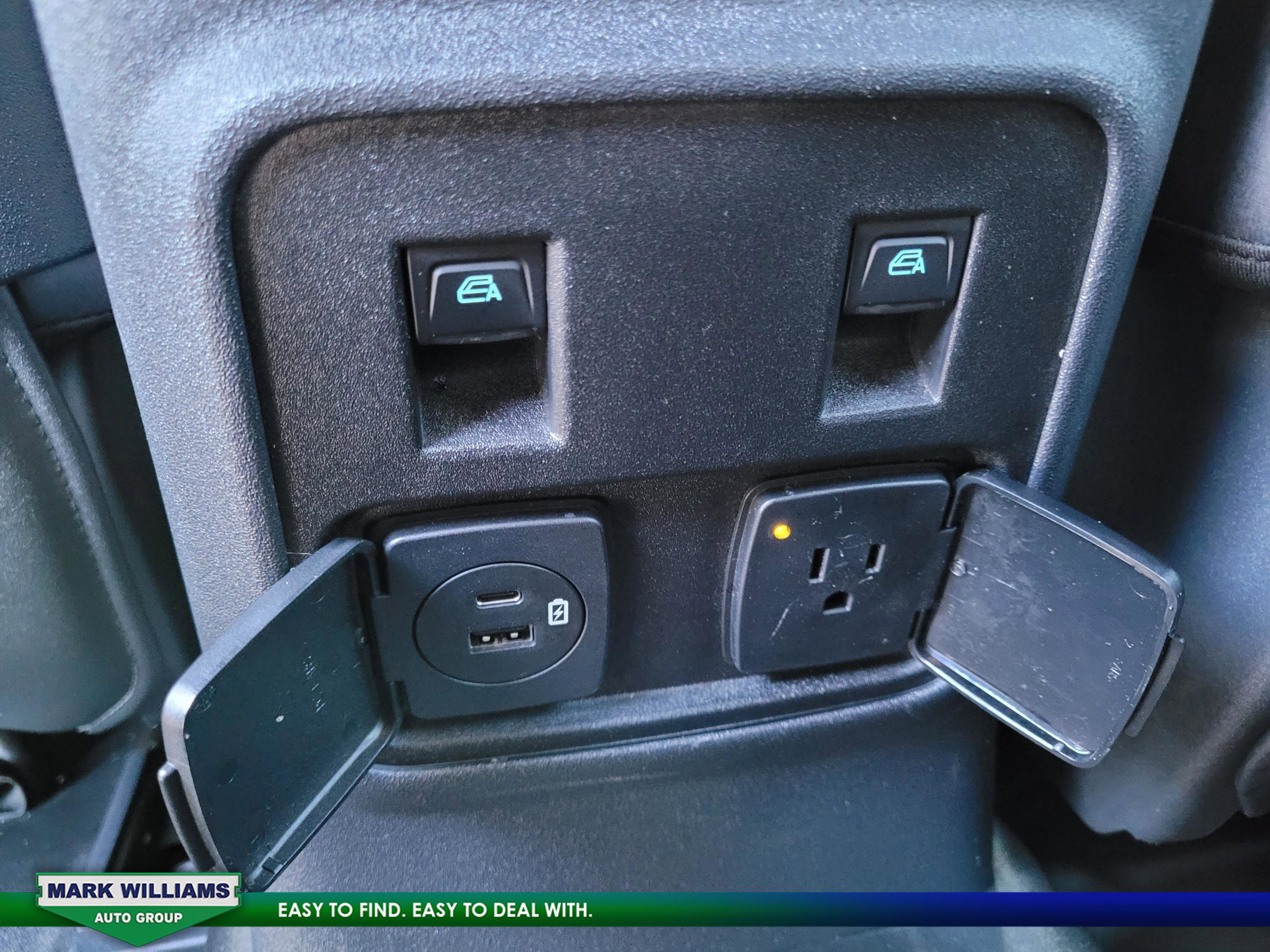 Used 2024 Ford Bronco Big Bend w/ Sasquatch Package image 14