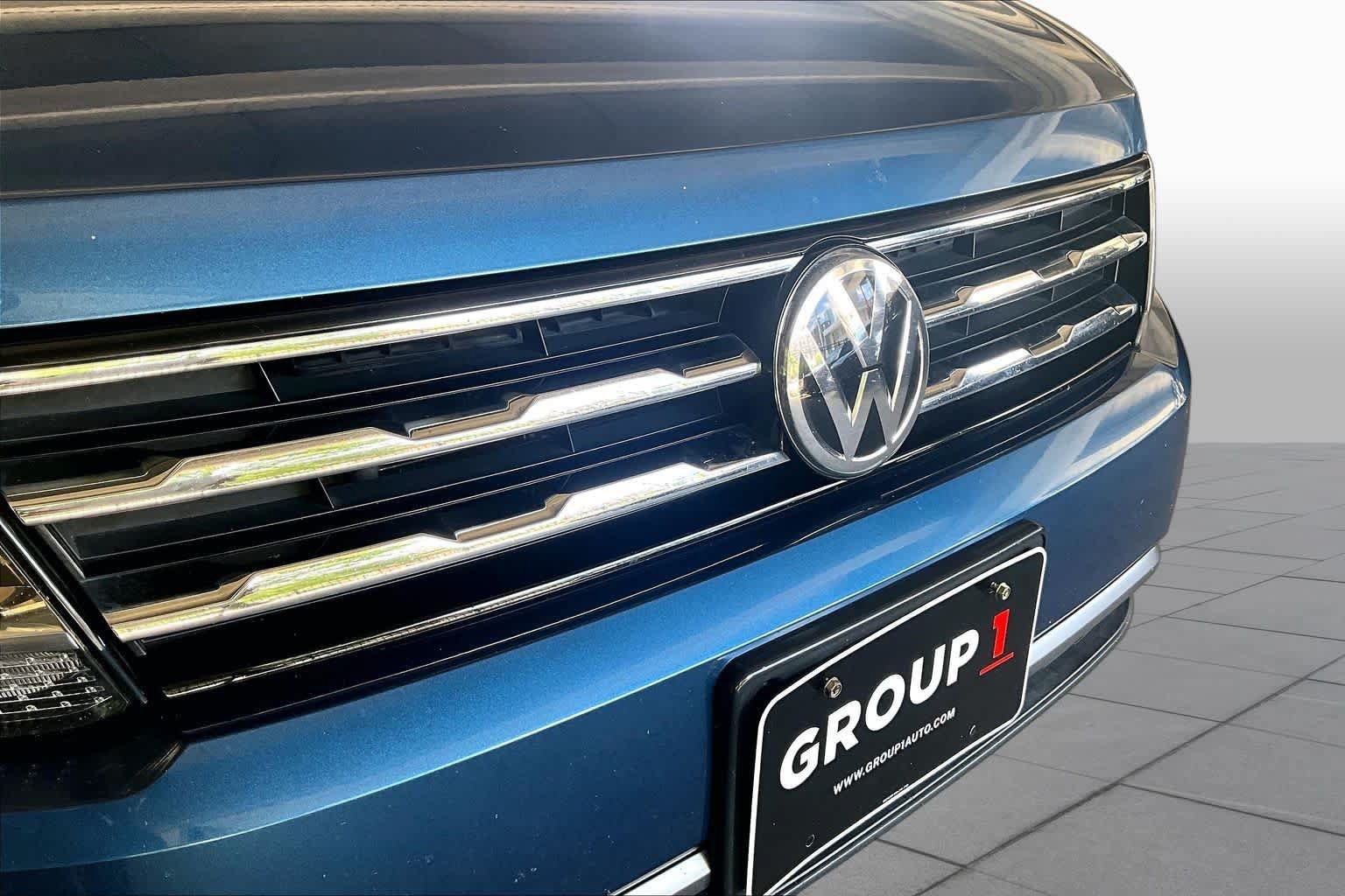 Used 2019 Volkswagen Tiguan SE AWD/4WD image 28