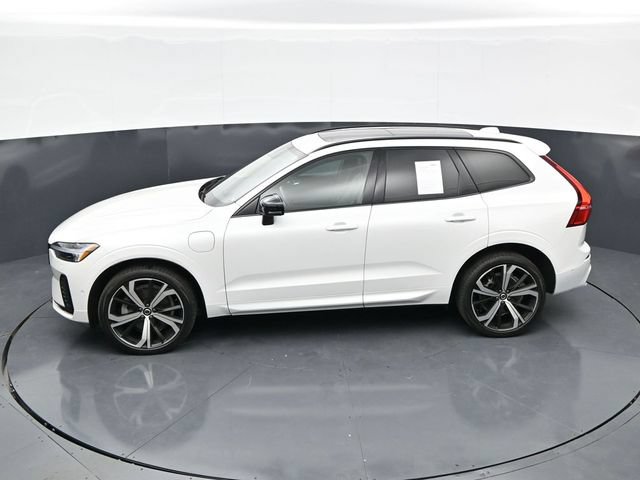 Used 2024 Volvo XC60 T8 Ultimate w/ Climate Package AWD/4WD image 32