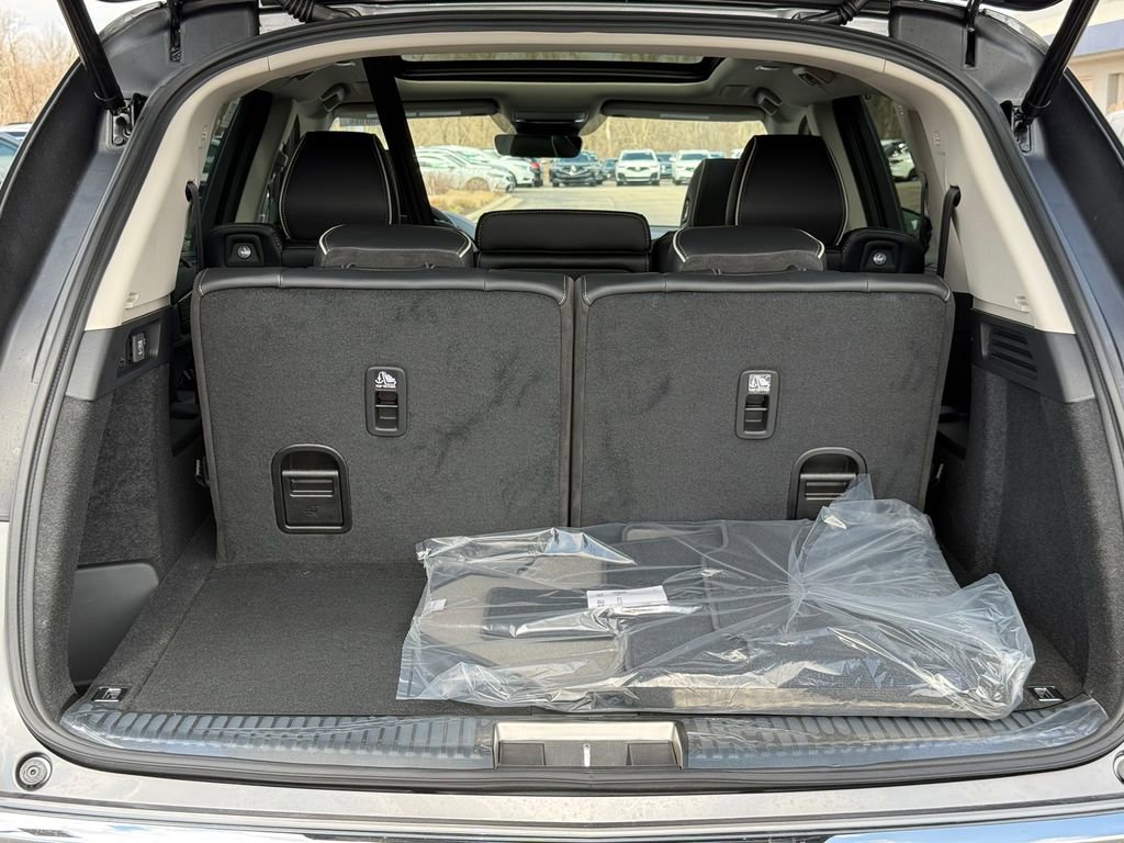 New 2026 Acura MDX w/ Advance Package image 3