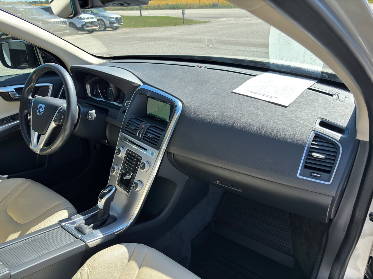 Used 2017 Volvo XC60 T6 Dynamic w/ Preferred Option Package AWD/4WD image 26