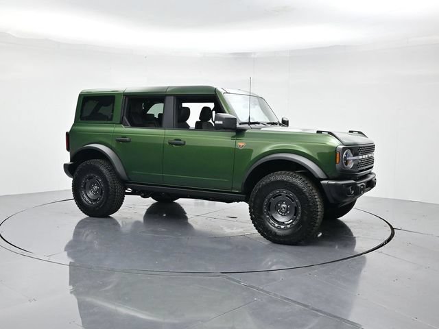 Used 2025 Ford Bronco Badlands AWD/4WD image 3