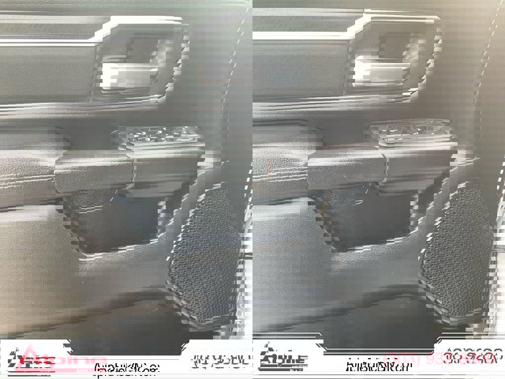 Used 2025 RAM 1500 Lone Star image 19