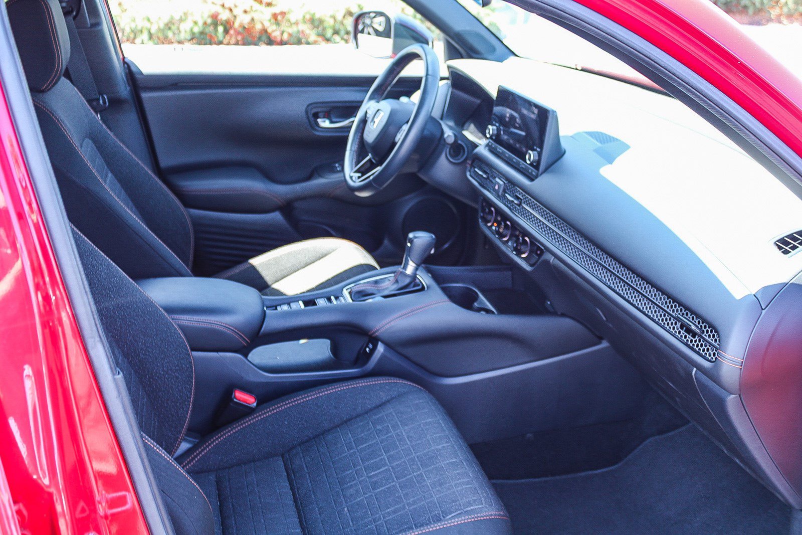 Used 2024 Honda HR-V Sport image 14