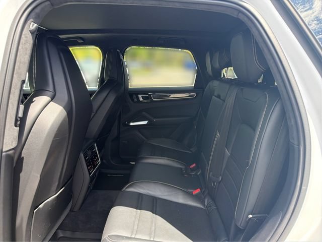Used 2023 Porsche Cayenne Turbo AWD/4WD image 12