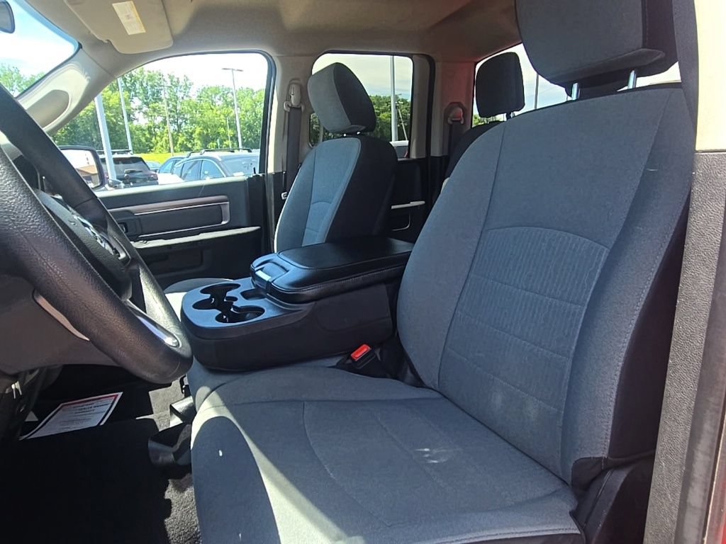 Used 2024 RAM 1500 Classic SLT AWD/4WD image 13