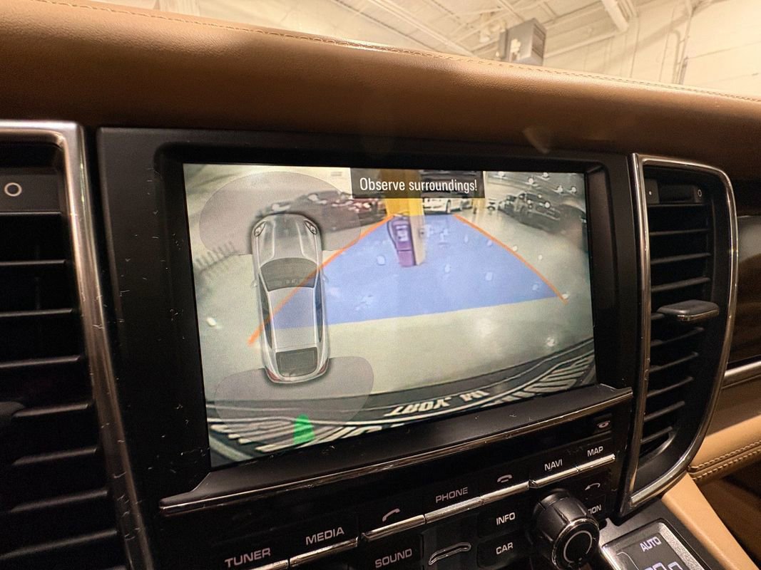 Used 2015 Porsche Panamera GTS w/ Premium Package Plus image 21