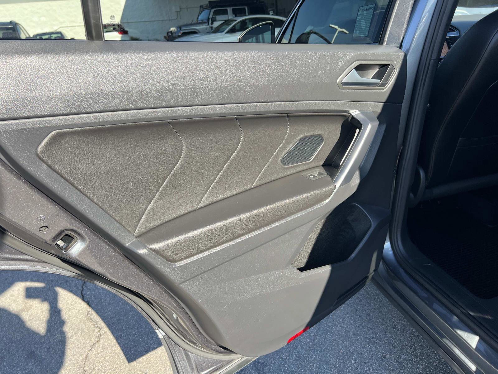 Used 2021 Volkswagen Tiguan SEL Premium R-Line image 22