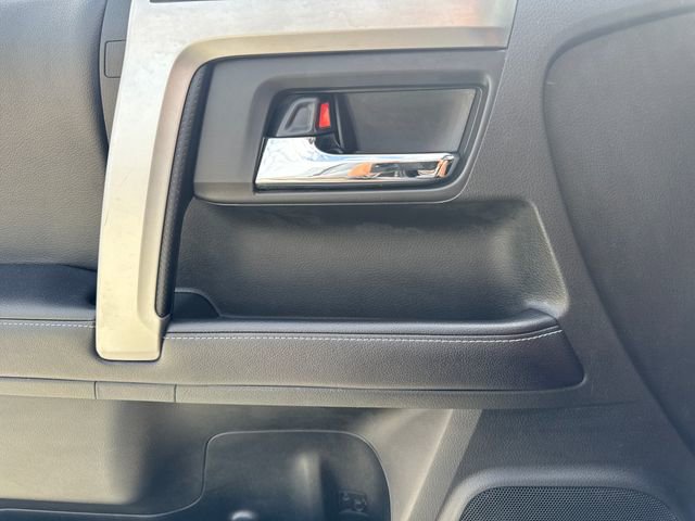 Used 2019 Toyota 4Runner SR5 Premium RWD image 19