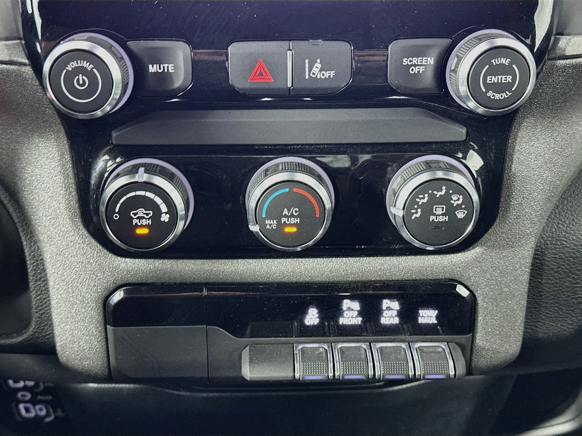 Used 2025 RAM 1500 Tradesman AWD/4WD image 24