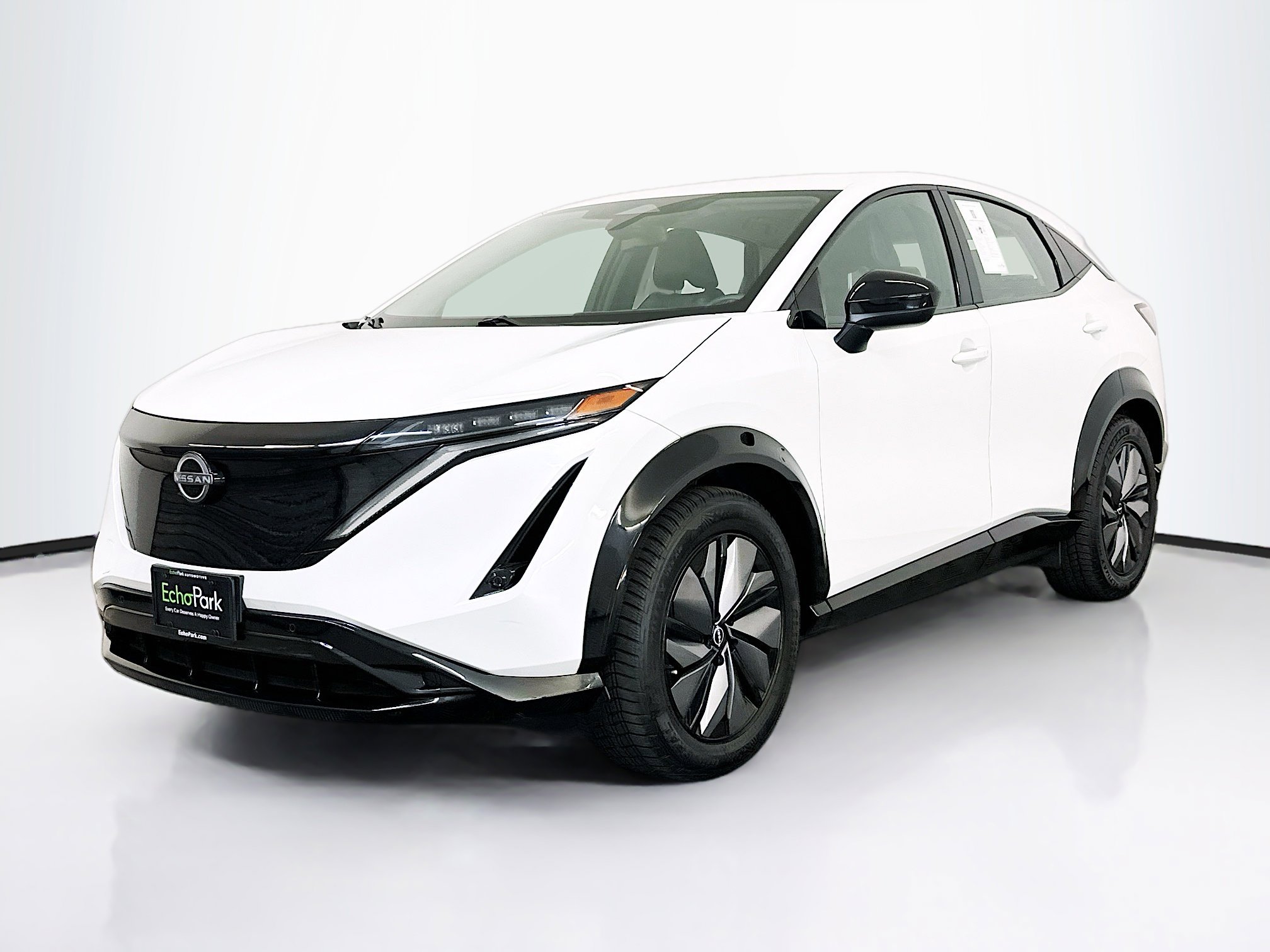 Used 2024 Nissan Ariya AWD image 3