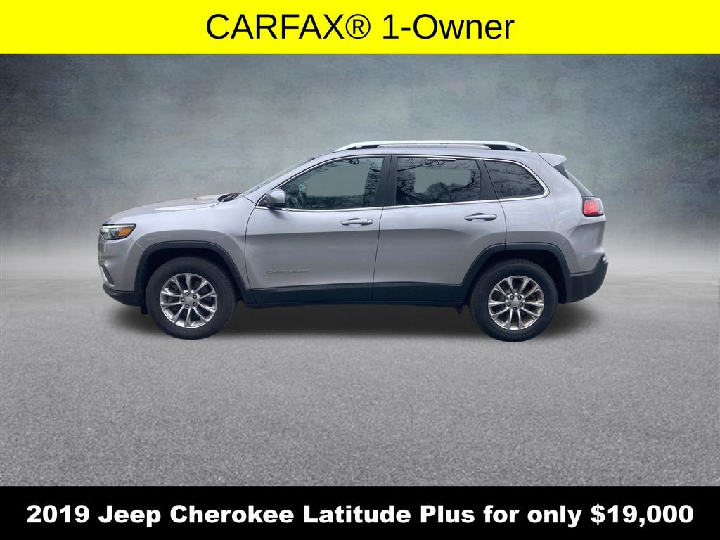 Used 2019 Jeep Cherokee Latitude Plus w/ Cold Weather Group AWD/4WD image 2