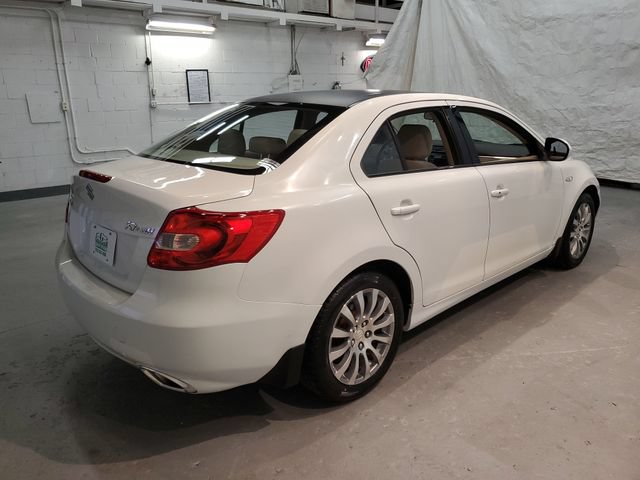 Used 2010 Suzuki Kizashi SE FWD image 6