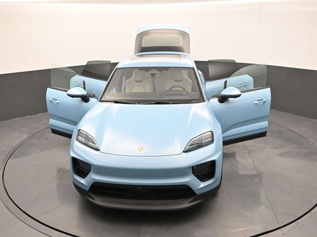 New 2026 Porsche Macan 4S Electric image 32