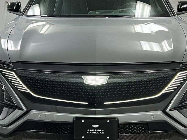 New 2026 Cadillac Lyriq V w/ Exterior Carbon Fiber Package AWD/4WD image 9