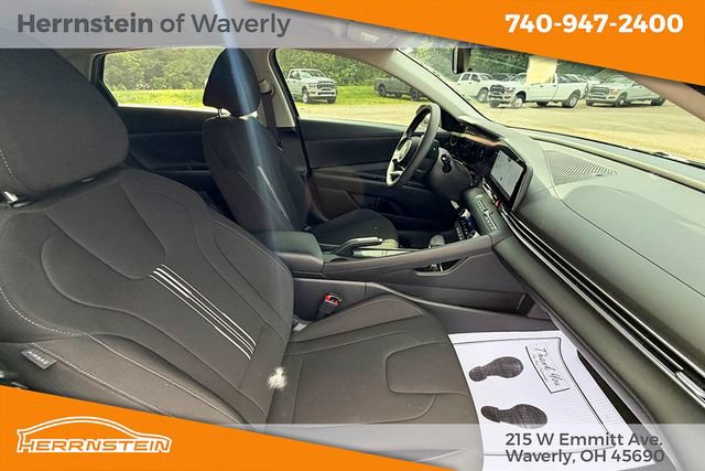 Used 2024 Hyundai Elantra SEL FWD image 21