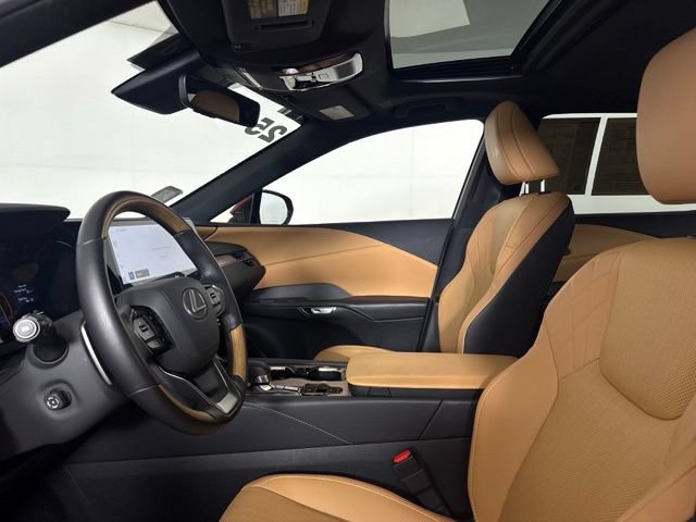 Used 2025 Lexus RX 350 Premium w/ Accessory Package (Z1) FWD image 21