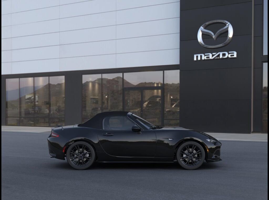 New 2026 MAZDA MX-5 Miata Club w/ Interior Package RWD image 5