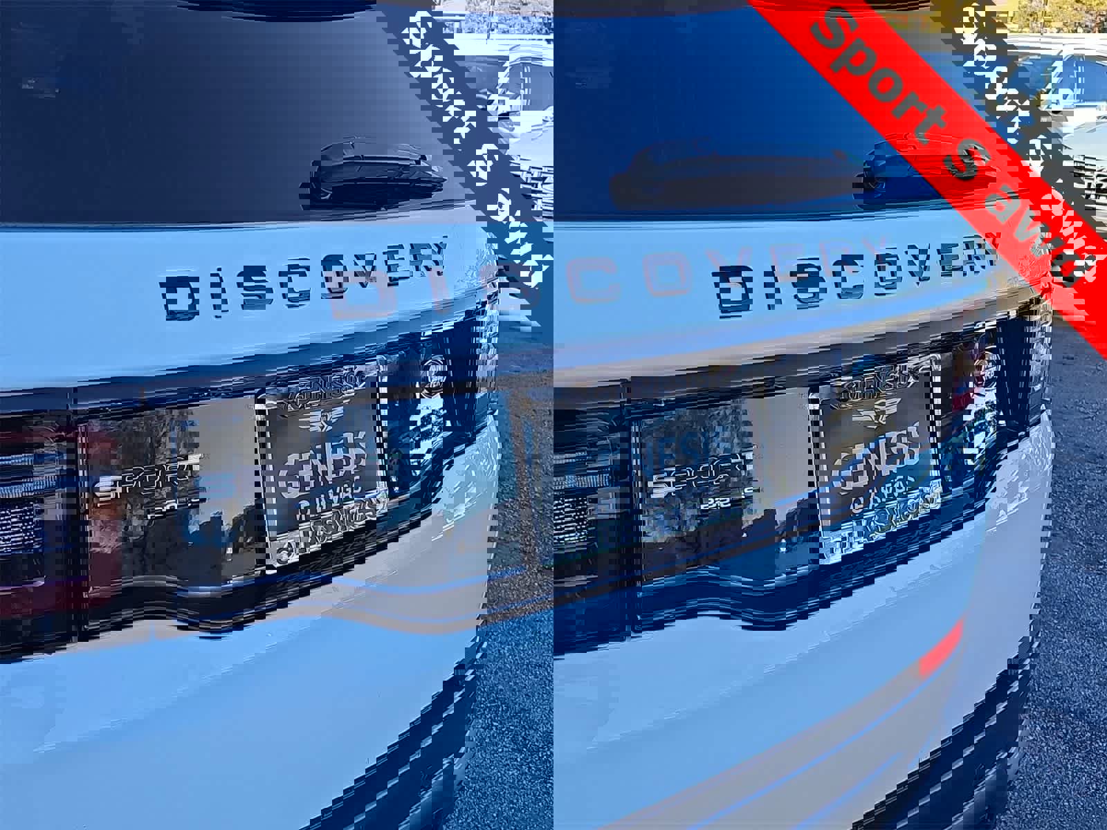 Used 2020 Land Rover Discovery Sport S image 11