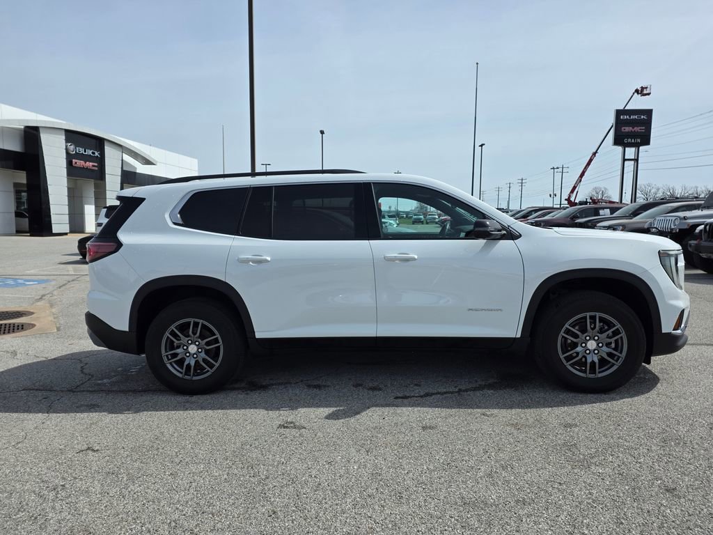 Used 2025 GMC Acadia Elevation image 9