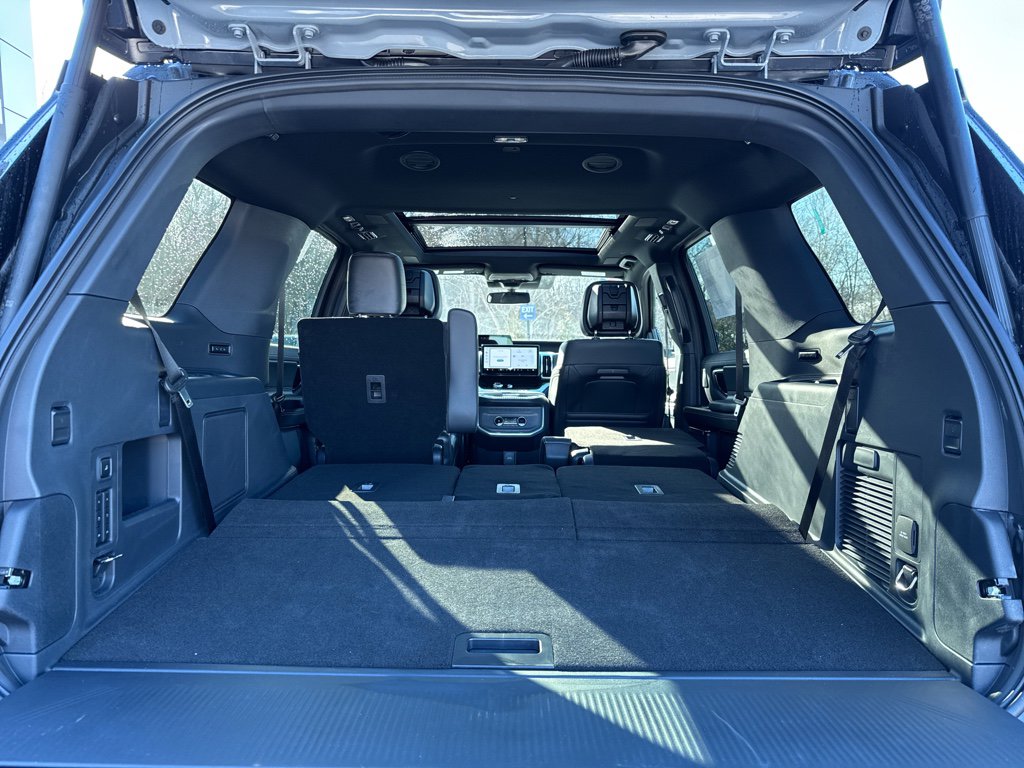 New 2026 Ford Expedition Platinum w/ Stealth Performance Package image 6