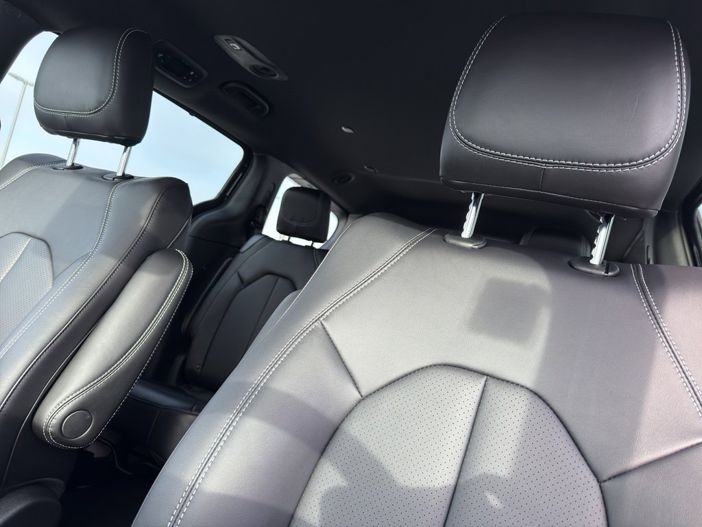 New 2026 Chrysler Pacifica Select image 27
