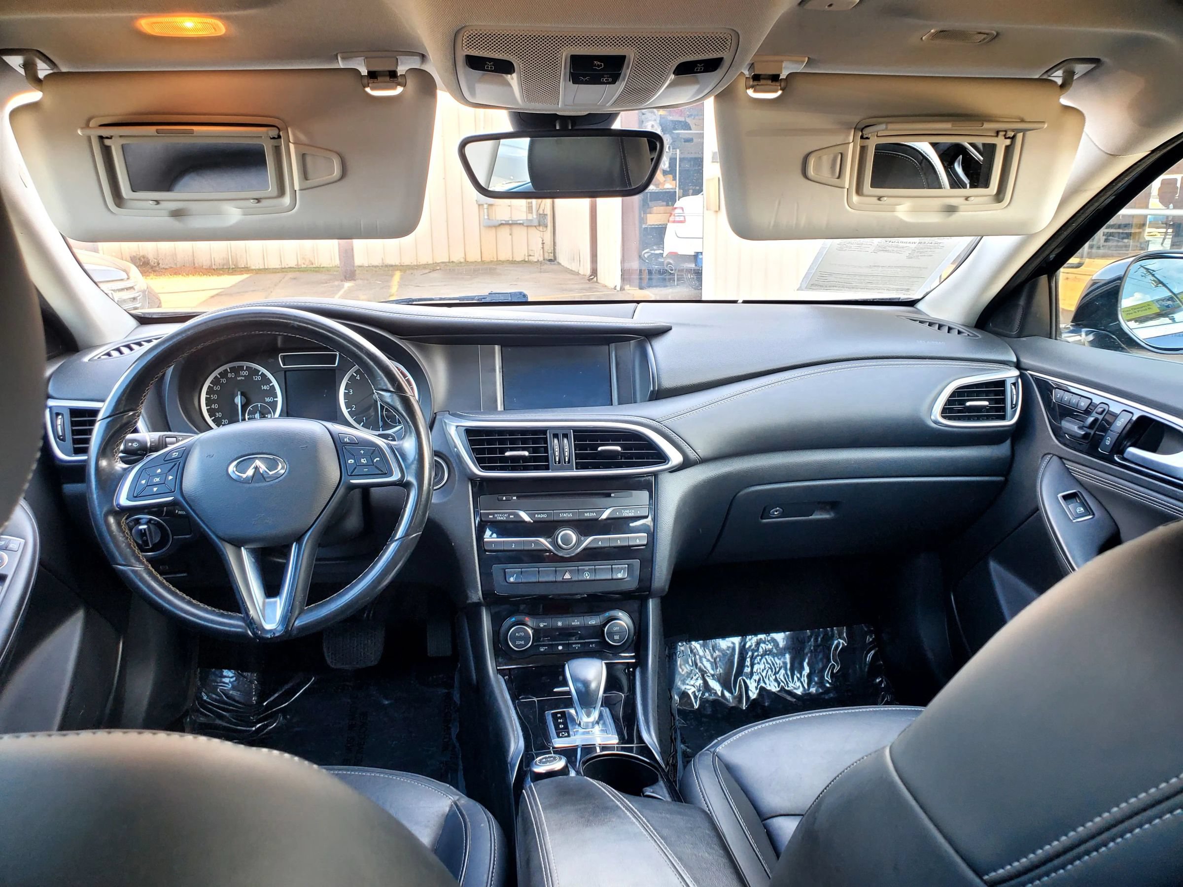 Used 2017 INFINITI QX30 AWD image 33