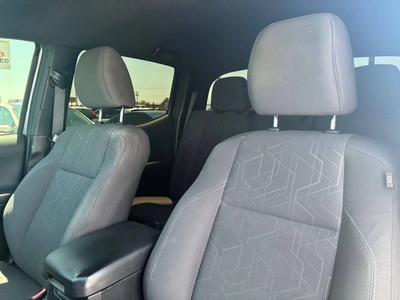 Used 2017 Toyota Tacoma TRD Off-Road w/ Tow Package RWD image 19