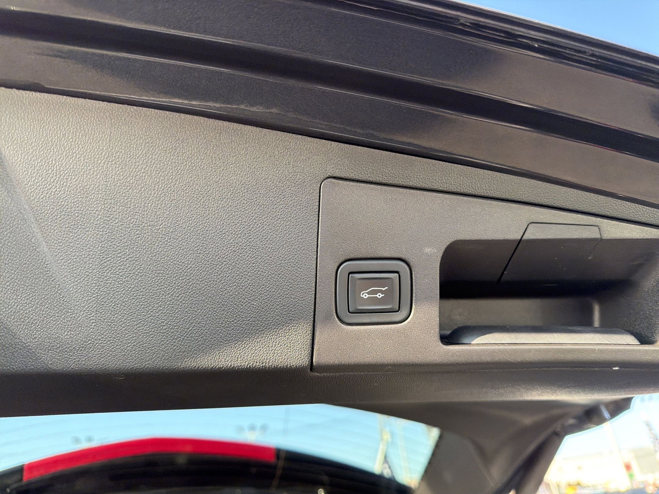 Certified 2022 Cadillac XT5 Premium Luxury image 30