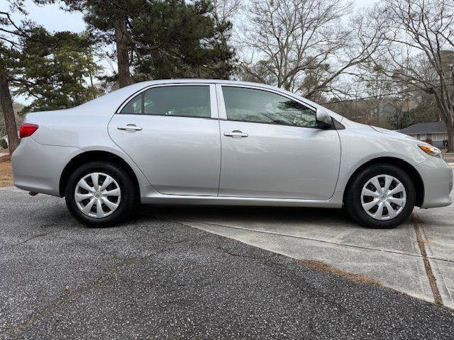 Used 2010 Toyota Corolla image 18