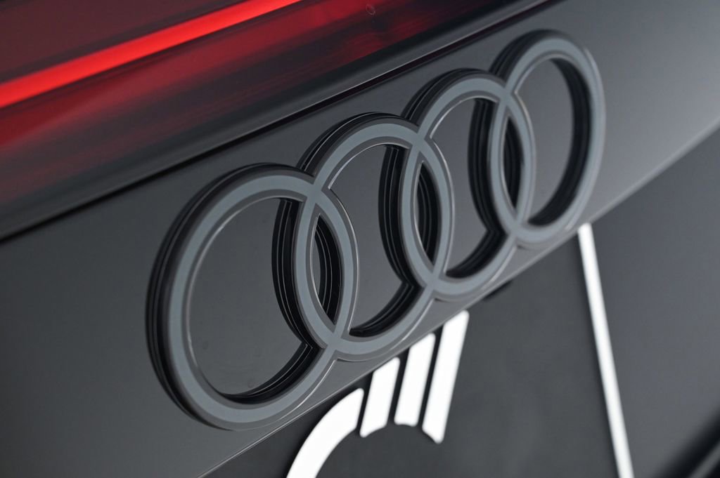 New 2026 Audi Q8 Premium Plus image 22