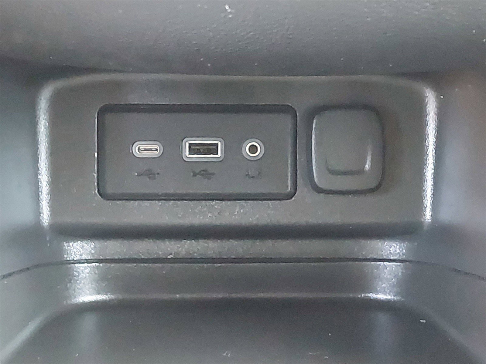 Used 2021 Chevrolet Equinox LT image 28