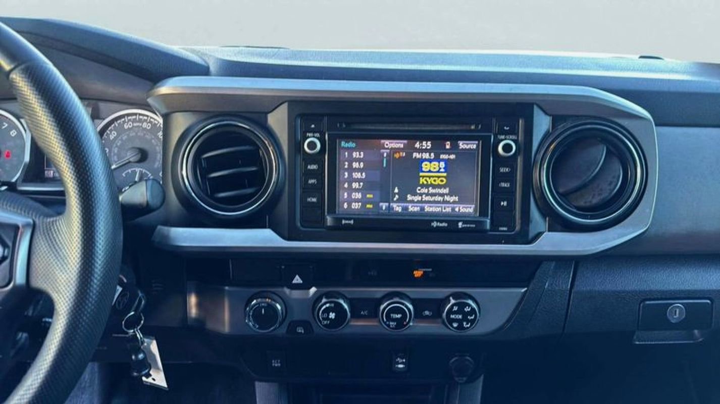 Used 2017 Toyota Tacoma SR5 image 11