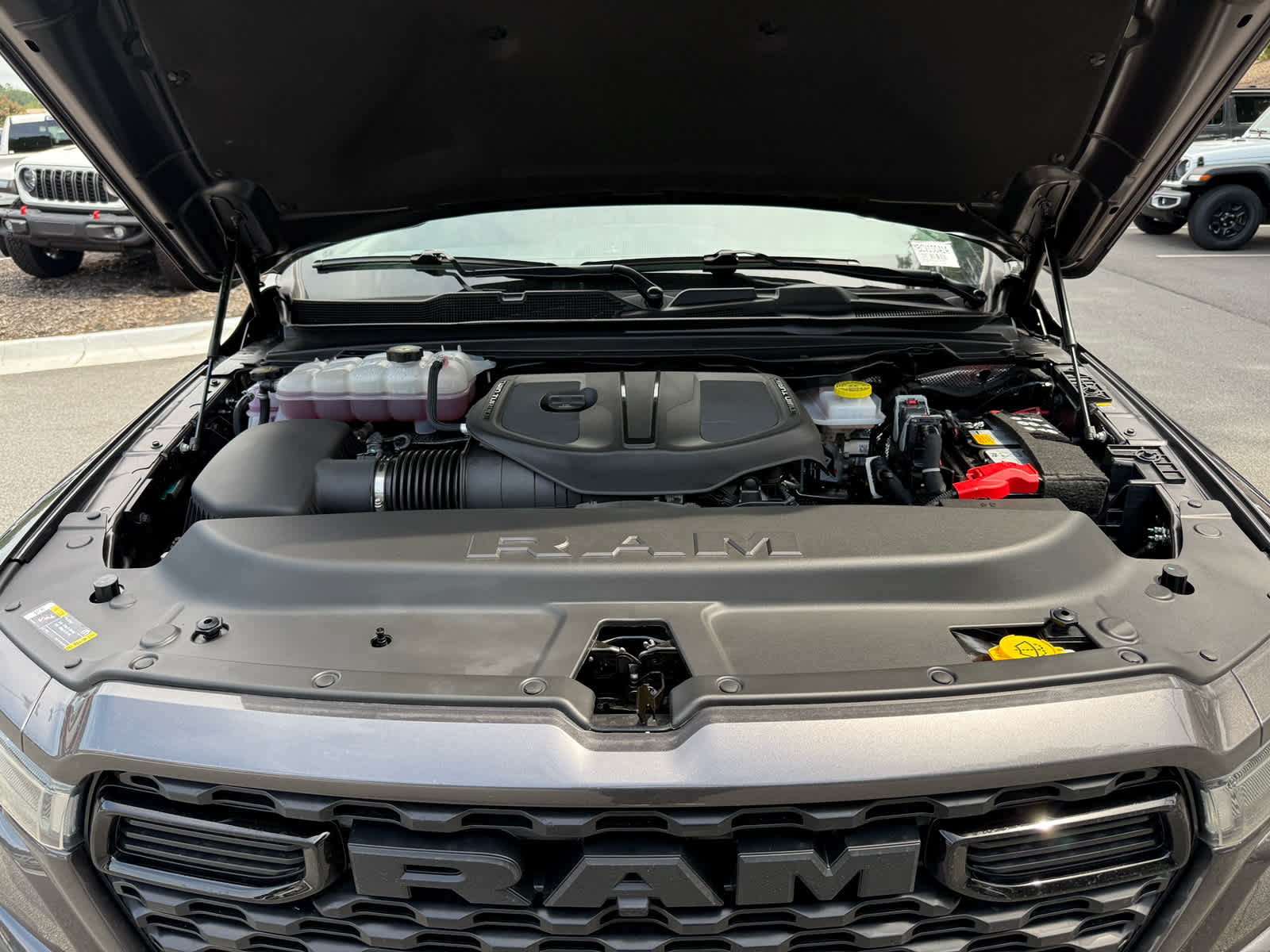 Used 2026 RAM 1500 Express RWD image 27