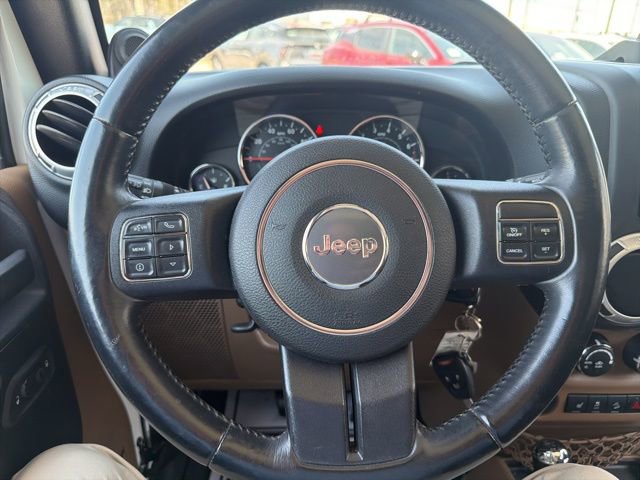 Used 2014 Jeep Wrangler Unlimited Rubicon w/ Dual Top Group image 17