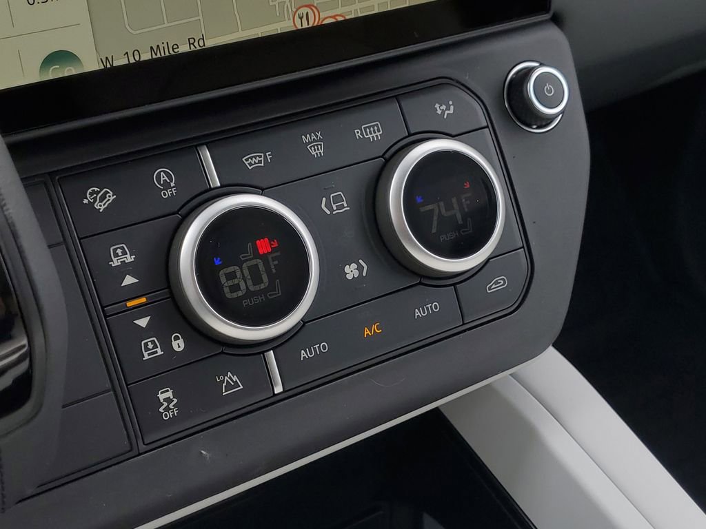 New 2026 Land Rover Defender 130 X-Dynamic SE image 23