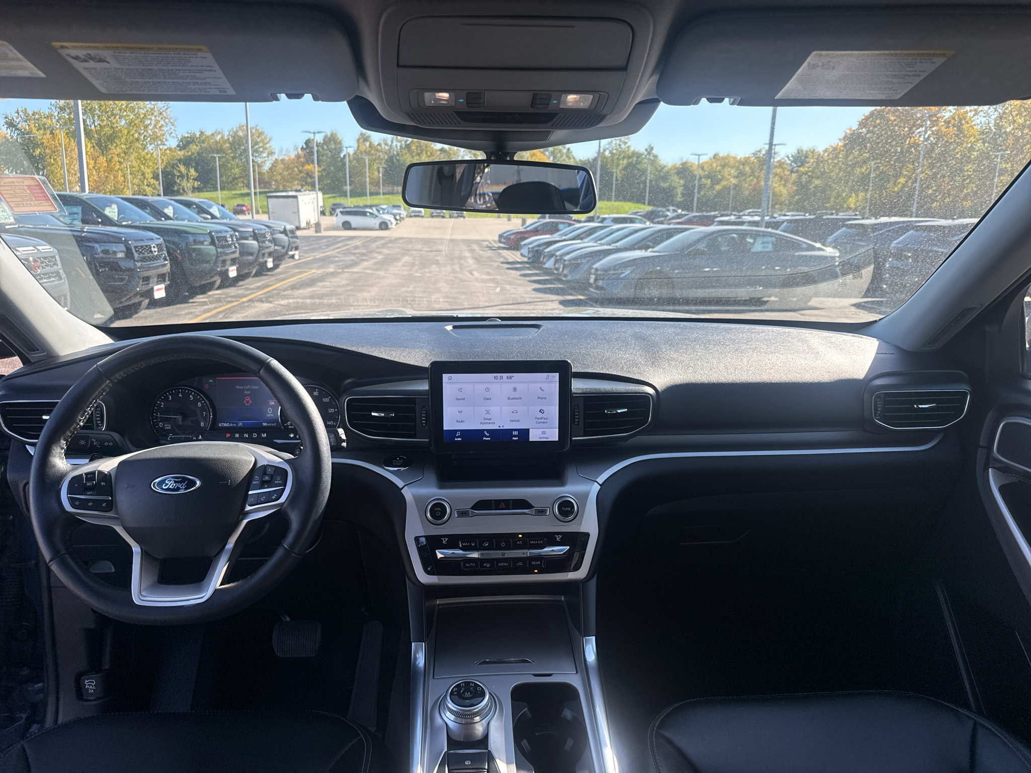 Used 2021 Ford Explorer XLT w/ Equipment Group 202A AWD/4WD image 11