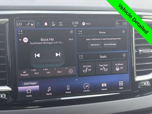 Used 2023 Chrysler Pacifica Touring-L FWD image 16