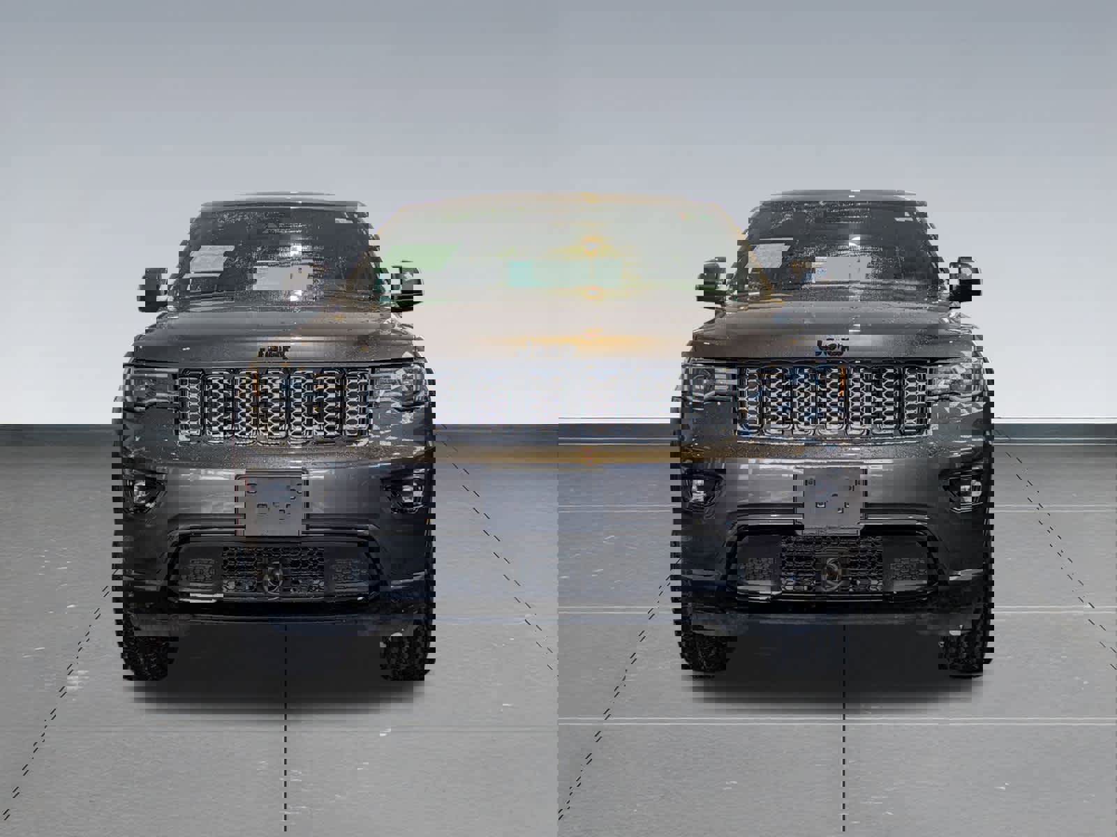 Used 2021 Jeep Grand Cherokee Laredo X image 9