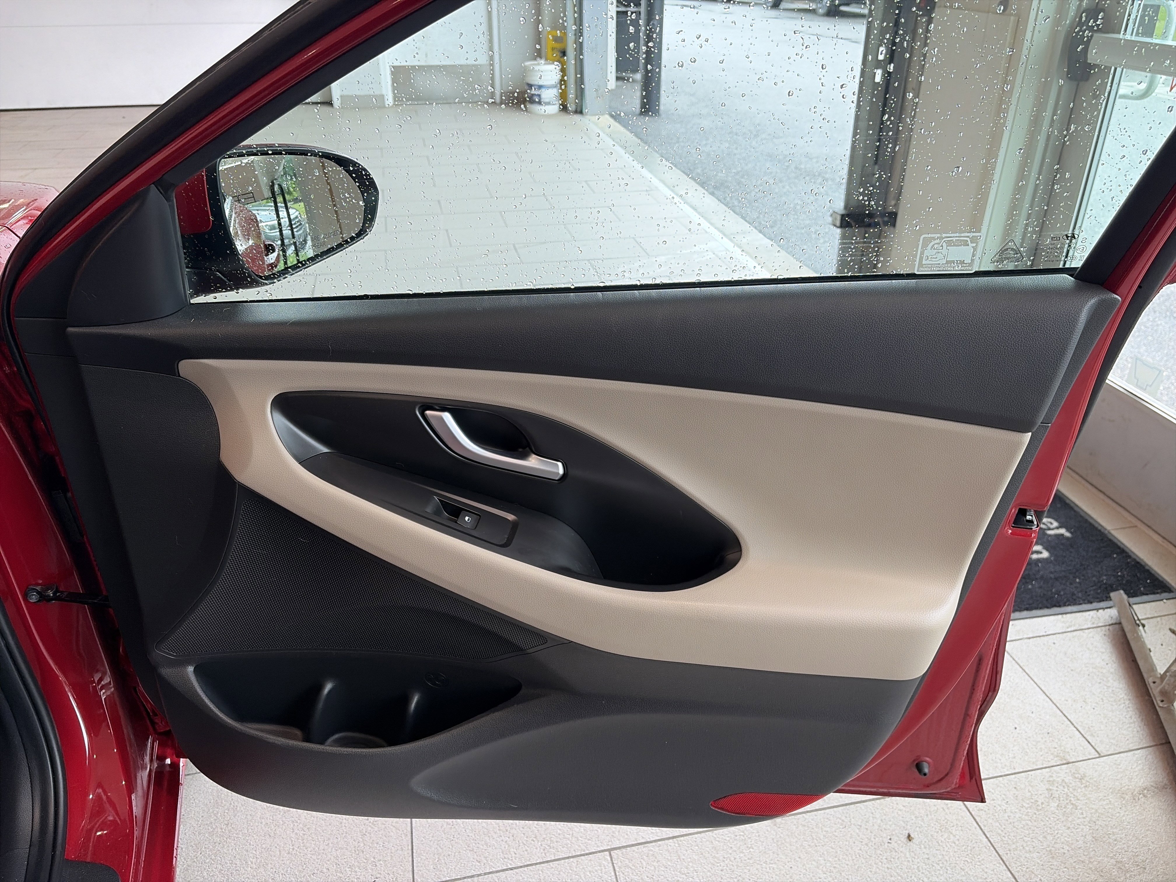 Used 2020 Hyundai Elantra GT FWD image 22
